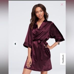 DAVID'S BRIDAL

bridesmaid embroidered satin robe